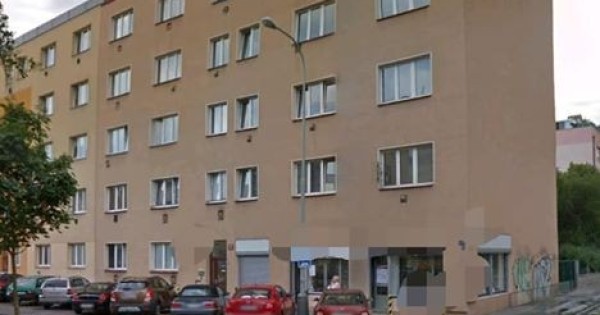 Cho thuê cửa hàng 100m, phù Hợp làm NAILS rất lý tưởng ở Praha