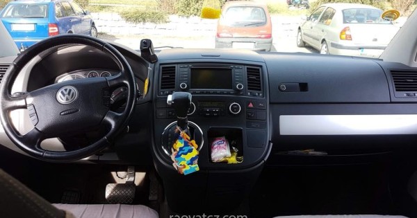 Cần bán xe VW Multival, sản xuất 2010, model 2,5 tdi