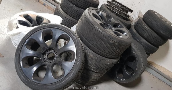 Autoservis Nam Nguyễn chuyên sửa, gia hạn STK cho xe tại Chomutov