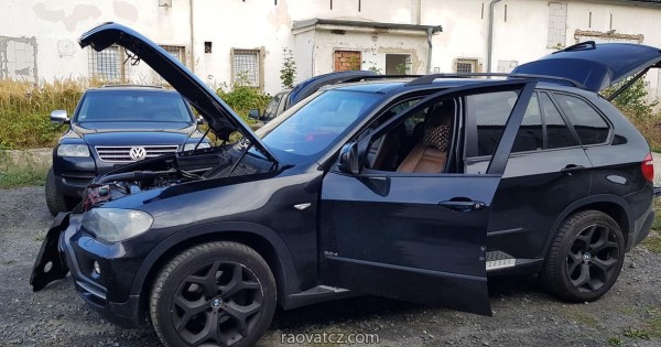 Autoservis Nam Nguyễn chuyên sửa, gia hạn STK cho xe tại Chomutov