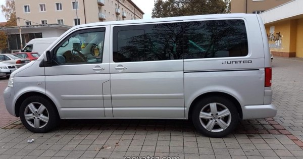 Cần bán xe VW Multival, sản xuất 2010, model 2,5 tdi