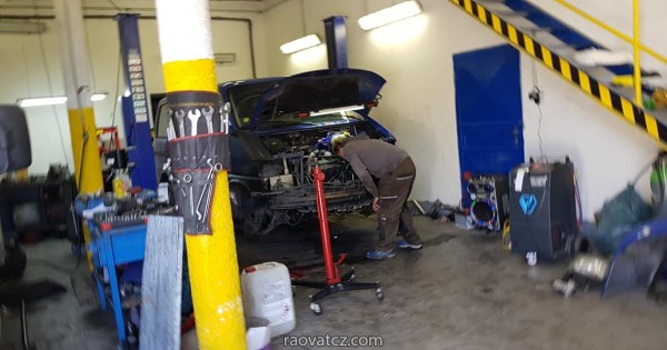 Autoservis Nam Nguyễn chuyên sửa, gia hạn STK cho xe tại Chomutov