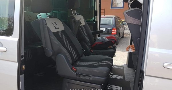 Cần bán xe VW Multival, sản xuất 2010, model 2,5 tdi