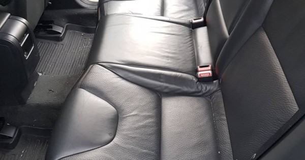 Bán xe Volvo XC60 số tự động đời 2010 chạy 140.000 km