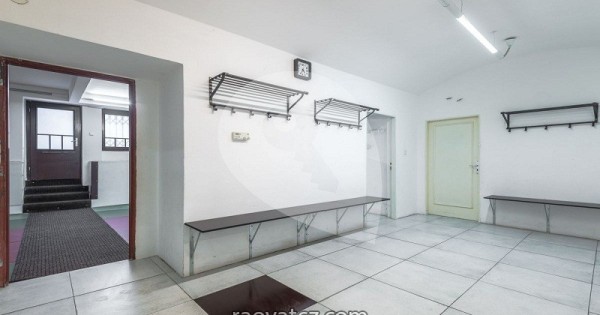 Bán diện tích kinh doanh Praha 7 – Holešovice