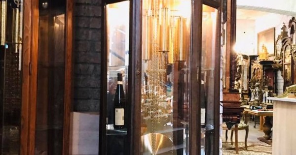 Bán đồng hồ tủ được sản xuất năm 1983 tại Châu Âu