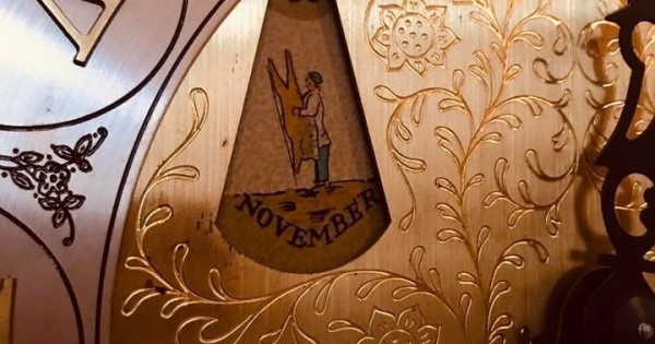 Bán đồng hồ tủ được sản xuất năm 1983 tại Châu Âu