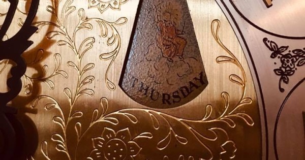 Bán đồng hồ tủ được sản xuất năm 1983 tại Châu Âu