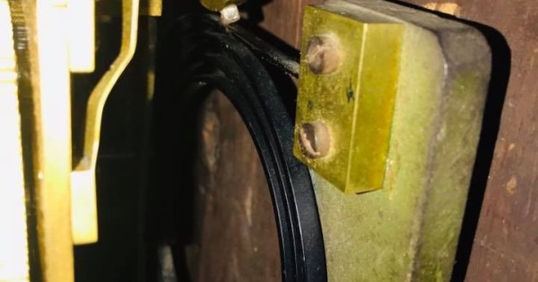 Đồng Hồ Cổ của Anh Quốc hơn 100 năm tuổi