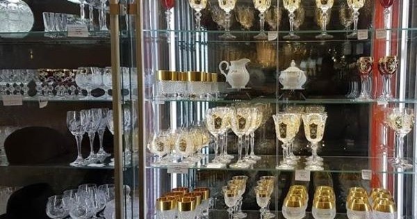 Chuyên cung cấp Đèn chùm - Pha lê - Đồ sứ - Mũ phớt Tiệp