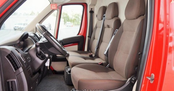 Peugeot Boxer L4H3 3.0L 130kw Diesel, 2016, chay 216.000 km