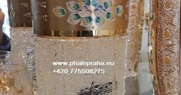 Chuyên cung cấp Đèn chùm - Pha lê - Đồ sứ - Mũ phớt Tiệp