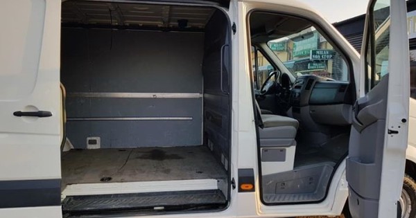 Bán xe volkswagen crafter sx 2010 2.5tdi tại Ústí nad Labem