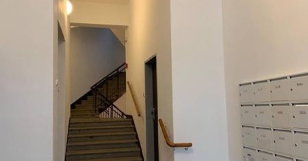 Cho thuê byt 2+1 cách bến metro Palmovka 100m - Praha 8