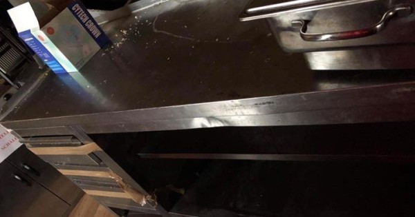 Cần thanh lý Máy hút mùi , bàn bufet làm nóng , máy rửa bát , tủ rau , tủ mát ..