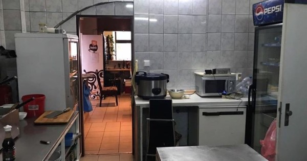 Cần nhượng lại quán ăn tại thành phố Písek gần quảng trường