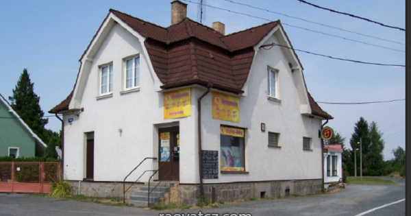 Bán diện tích kinh doanh kèm nhà ở tổng 1.456m2, cách Plzeň 15km