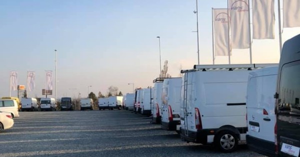 VansCenter bán xe giao hàng gần TTTM An Đông (HKH)