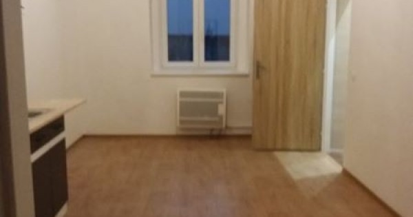 Bán Byt 5+1 gần quảng trường con gà Praha 1 và 2+kk gần IPavlova