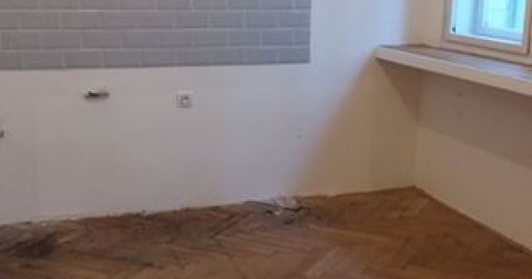 Bán Byt 5+1 gần quảng trường con gà Praha 1 và 2+kk gần IPavlova