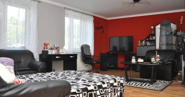 Cần bán căn hộ 2+1 và 4+1 tại Praha 8