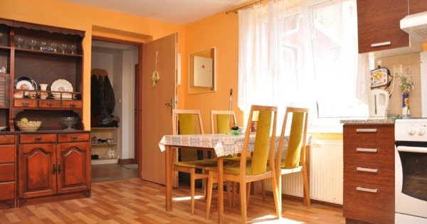 Cần bán căn hộ 2+1 và 4+1 tại Praha 8