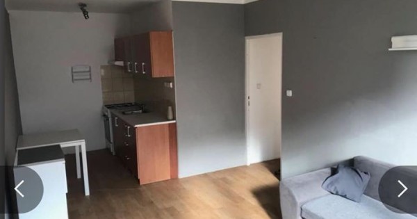 Cho thuê byt 2+kk 40m2 gần Metro Pankrác, Praha 4