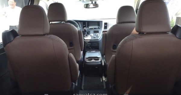 Bán xe Toyoya Sienna Limited đầy đủ nội thất ít đi còn mới toanh