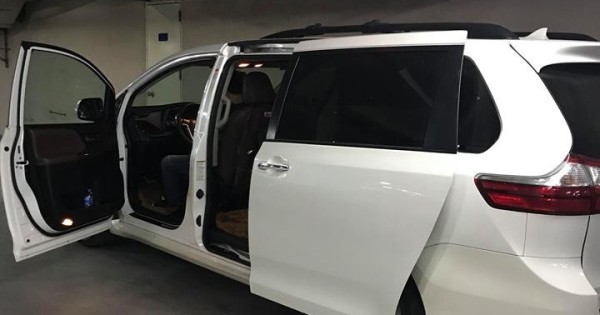 Bán xe Toyoya Sienna Limited đầy đủ nội thất ít đi còn mới toanh