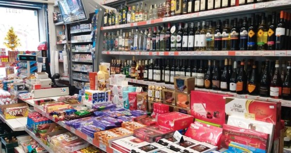 Nhượng lại cửa hàng Potraviny nájem 16000kc/1th,DT 85m2 praha 10