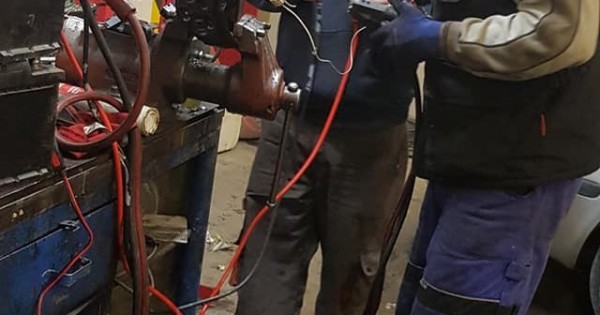 Autoservis Nam Nguyễn chuyên sửa chữa xe tại Chomutov