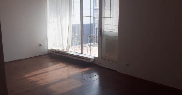 Chủ tây cho thuê nhà tại Praha 2 - na vytoni gần metro karlovo.