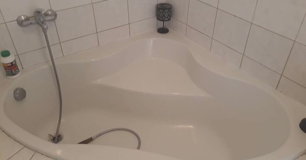 Chủ tây cho thuê nhà tại Praha 2 - na vytoni gần metro karlovo.