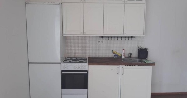 Chủ tây cho thuê nhà tại Praha 2 - na vytoni gần metro karlovo.