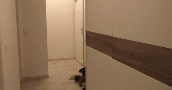 Nhượng lại HĐ thuê Byt 3+kk cách Metro Křižikova Praha 8 đi bộ 3 phút