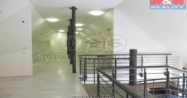 Cho thuê cửa hàng, 235 m2, Praha 6 – Ruzyně
