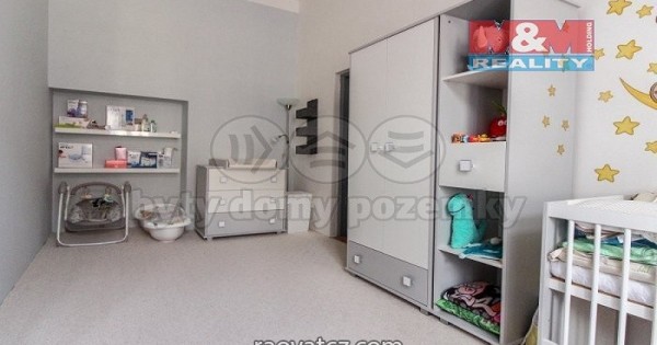 Bán nhà trên ở dưới bán hàng, Kladno, phố Ivana Olbrachta