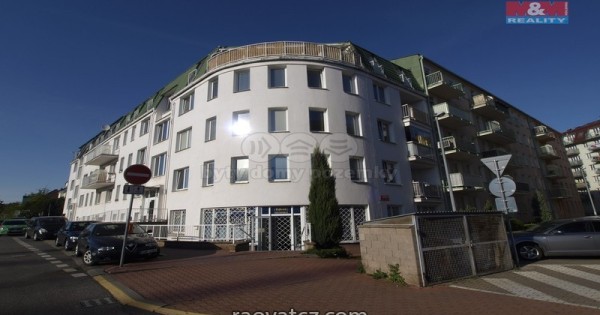 Bán cửa hàng cùng nhà ở Praha 9, Černý Most