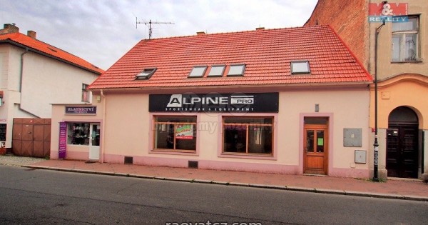 Bán nhà trên ở dưới bán hàng gần Praha, 716 m2, Cesky Brod