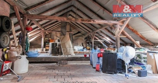 Bán nhà trên ở dưới bán hàng, Kladno, phố Ivana Olbrachta