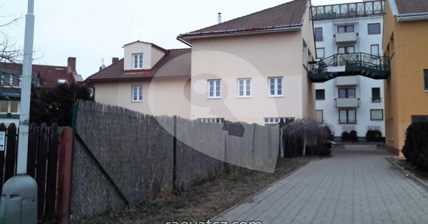 Bán diện tích kinh doanh Praha 14 Kyje