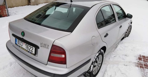 Octavia 1.6 55 kw .chạy 125 000 km.giá 35000 kc