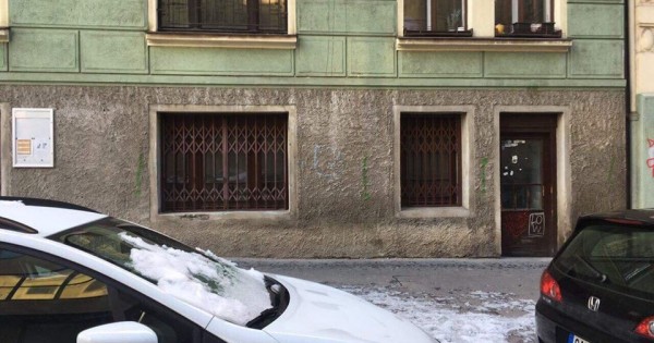 Bán nhà 2 mặt phố, địa điểm cực đẹp, nằm đúng trung tâm Praha 7