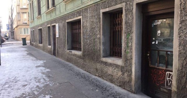 Bán nhà 2 mặt phố, địa điểm cực đẹp, nằm đúng trung tâm Praha 7