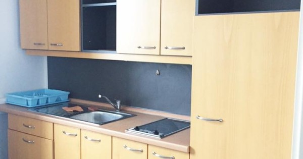 Cho thuê být 2+1 diện tích 60m2 gần metro Kobylisy