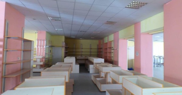 Cho thuê cửa hàng tại phố Husova, Přerov