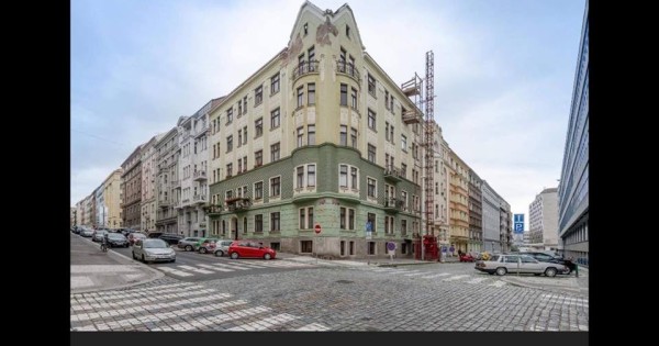 Bán nhà 2 mặt phố, địa điểm cực đẹp, nằm đúng trung tâm Praha 7