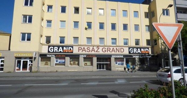 Cho thuê cửa hàng tại phố Husova, Přerov