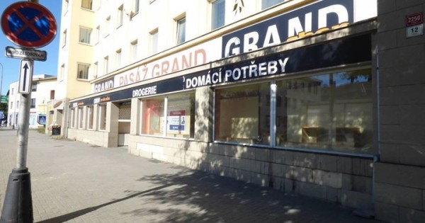 Cho thuê cửa hàng tại phố Husova, Přerov