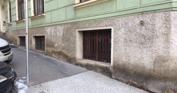 Bán nhà 2 mặt phố, địa điểm cực đẹp, nằm đúng trung tâm Praha 7